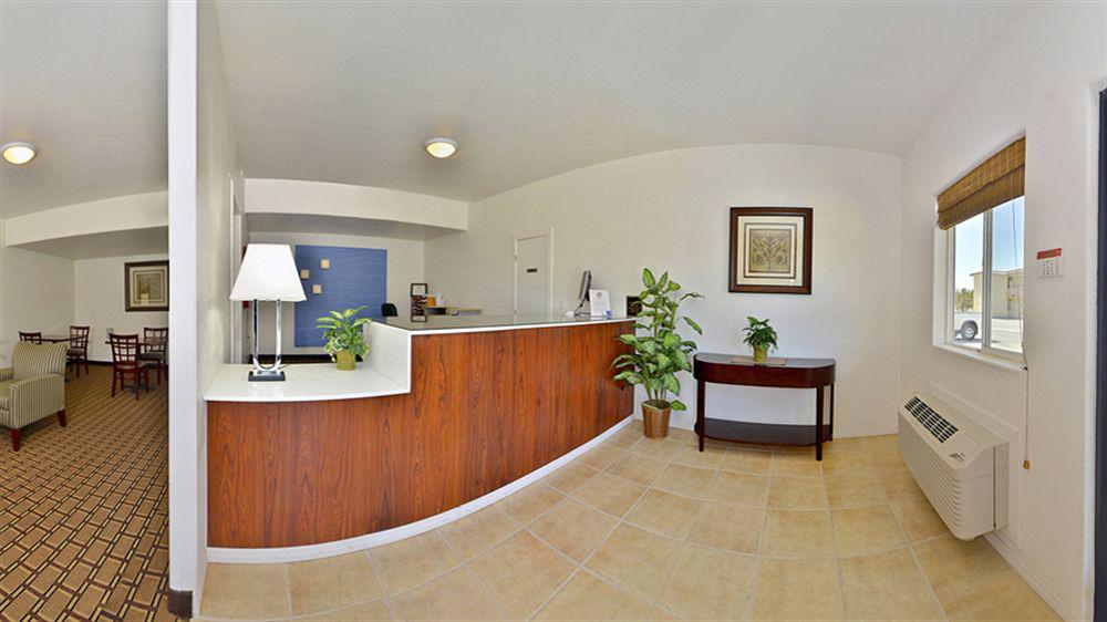 Baymont By Wyndham Ridgecrest Motel Exterior photo