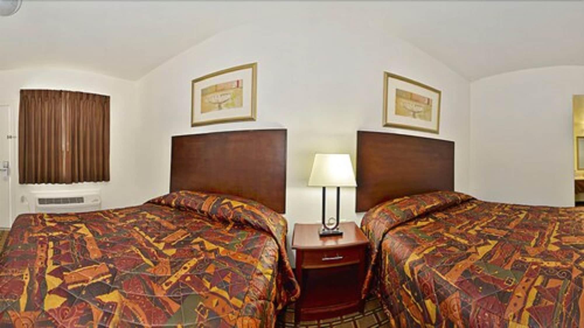 Baymont By Wyndham Ridgecrest Motel Exterior photo